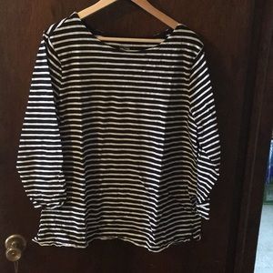 Black and white 3/4 sleeves